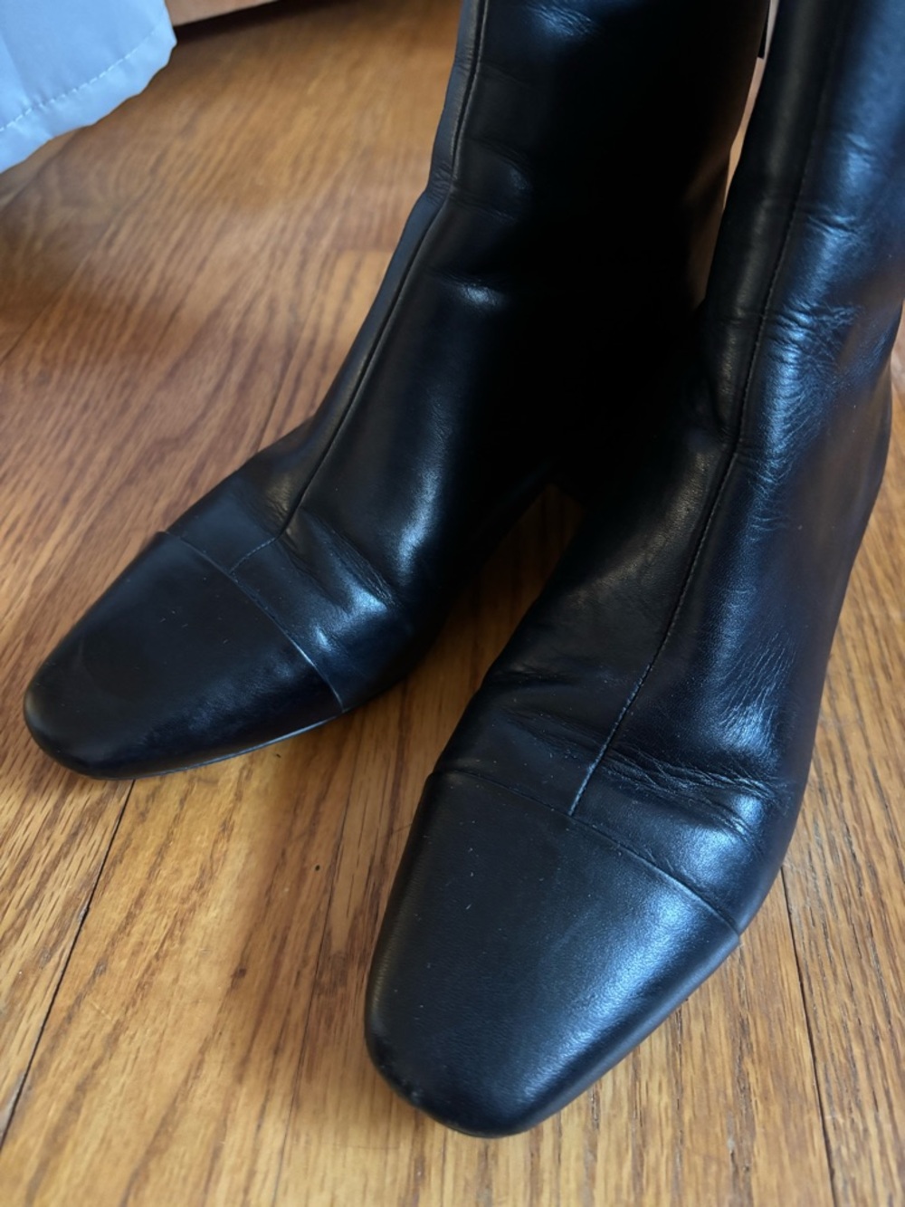 J. Crew Womens Cap Toe Black Leather Ankle Boots- size 8 - Picture 3 of 8